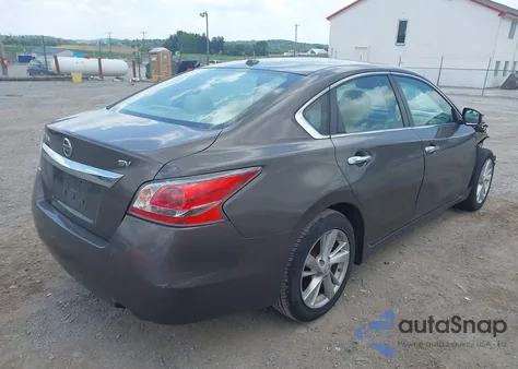 2015 Nissan Altima 2.5 Sv z USA, uszkodzony, nr VIN 1N4AL3AP2FC491323